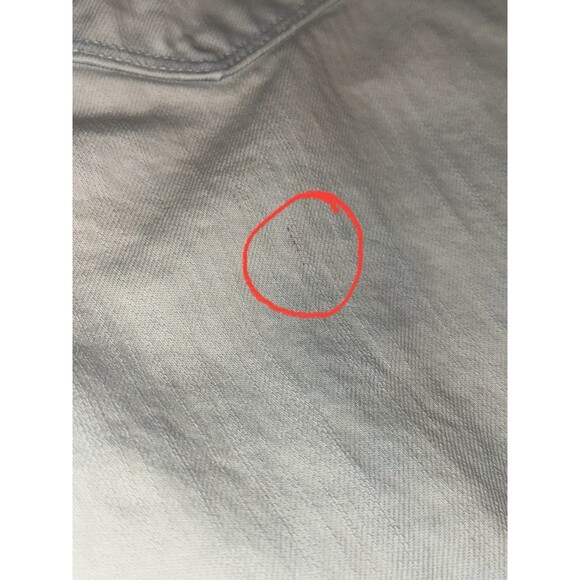 Women’s 10/29- KanCan Light Denim Distressed Shorts - Picture 4 of 4